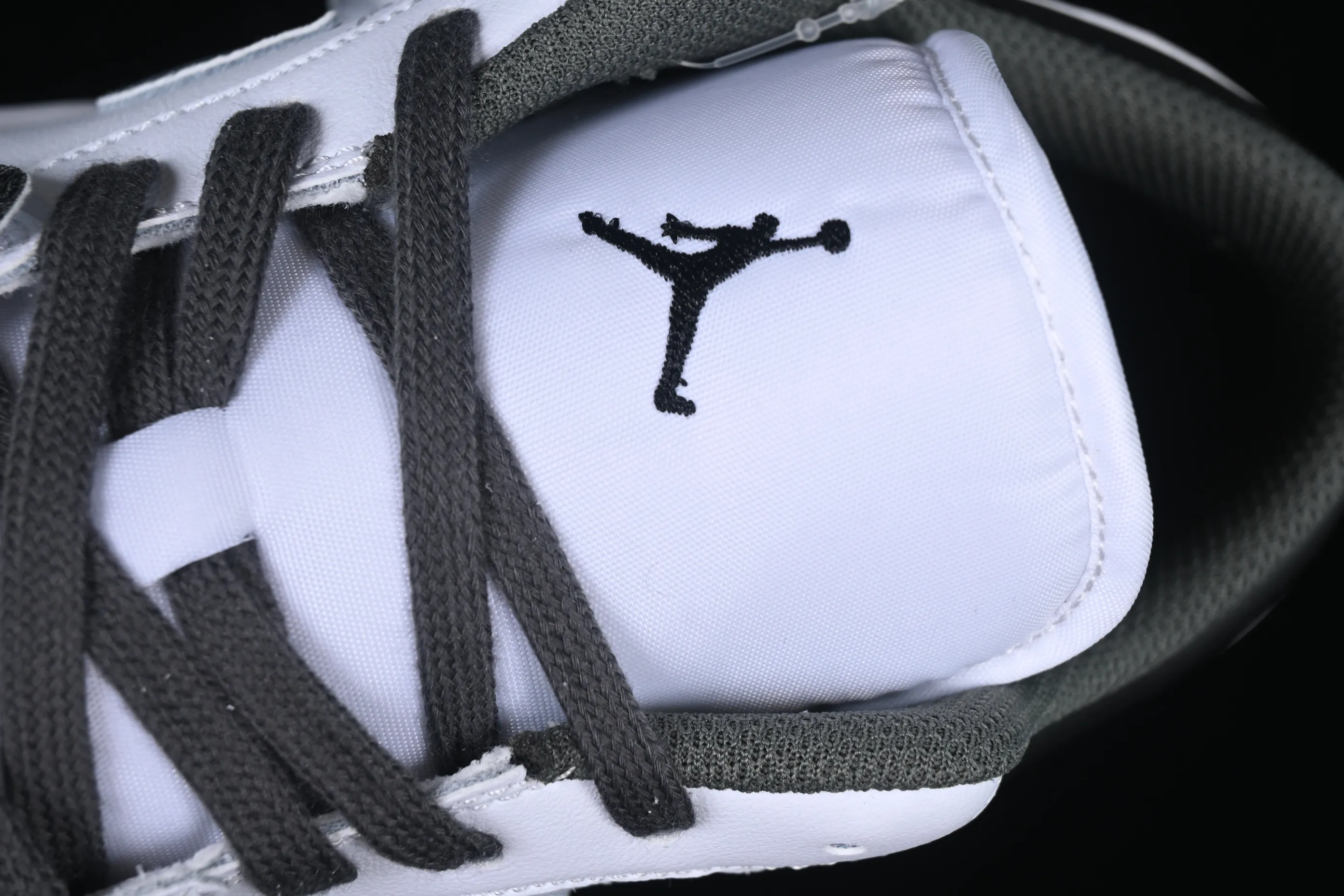 All categories Air Jordan Jordan series basketball shoes Air Jordan 1 Low Air Jordan 1 Low AJ1 Joe 1 Year of the Snake custom low-top cultural basketball shoes 553558-152